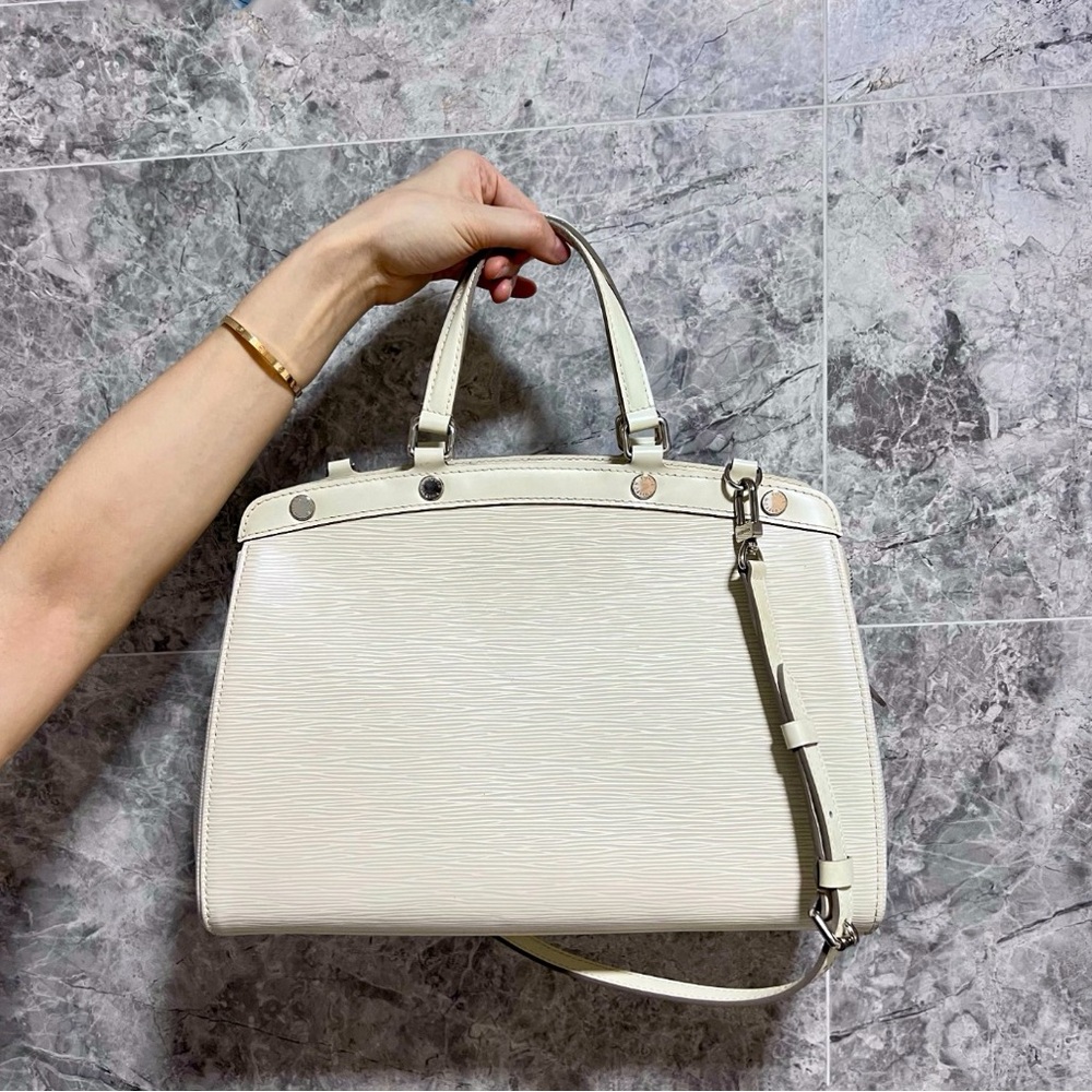 Louis Vuitton Epi Brea MM Bag
